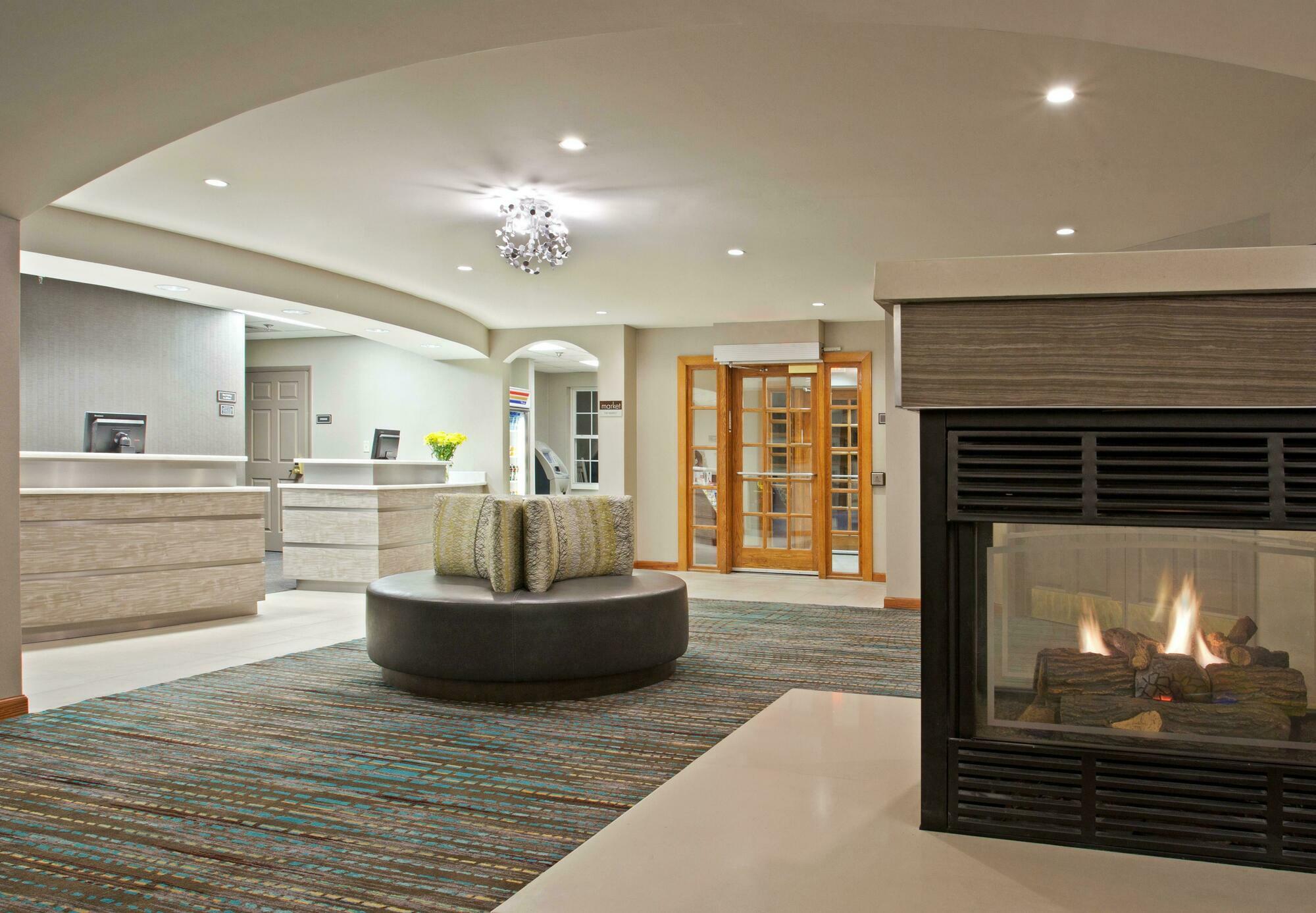 Residence Inn By Marriott Pittsburgh Airport Robinson Township Beltér fotó